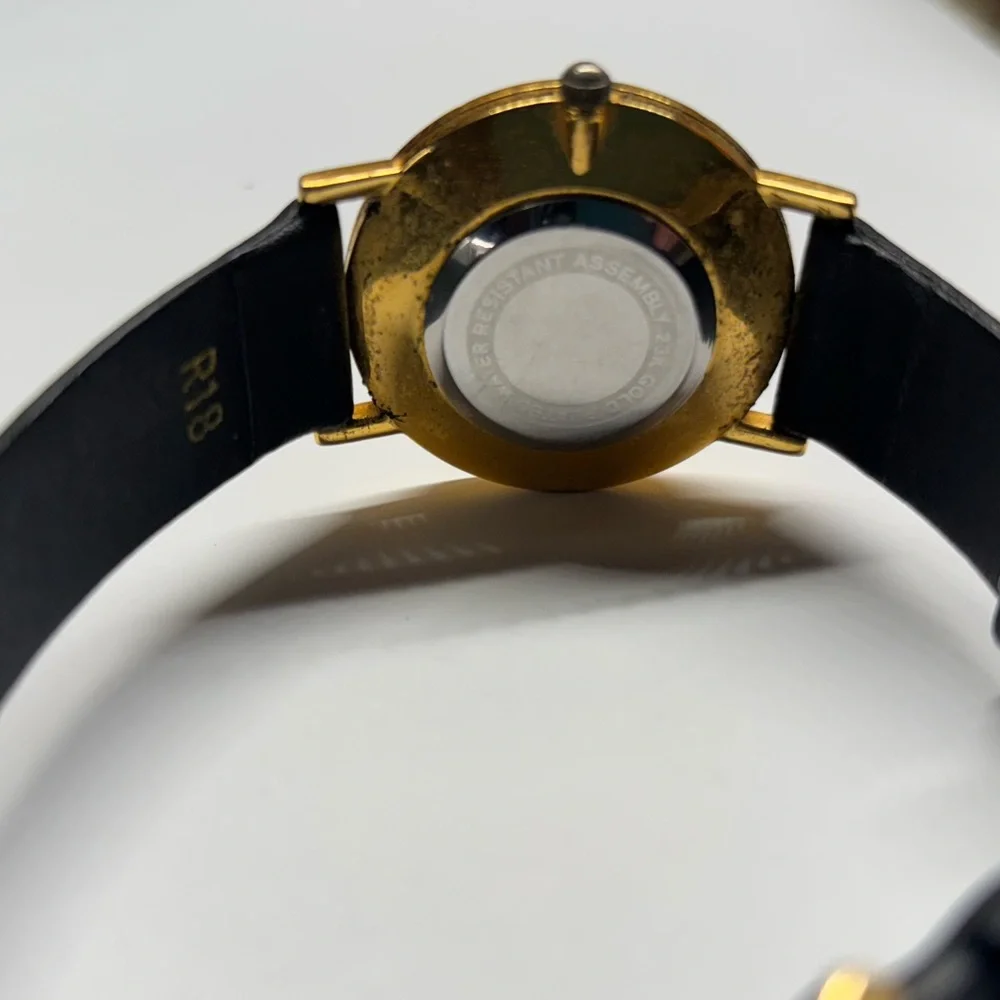 Mondu Gold and Black Watch - Picture 2 of 8